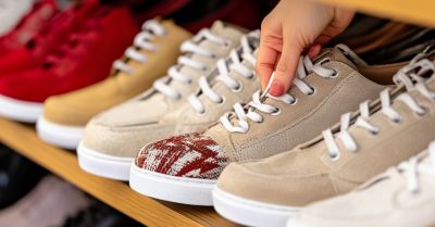 Trzy osoby odpowiedzą za ponad 3,6 tys. oszustw przy handlu butami